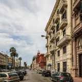 ...si staglia dal 1916 in Corso Cavour, accanto all�Hotel Oriente e a pochi passi dal Teatro Petruzzelli. � questa la descrizione di Palazzo Atti, elegante edificio situato sulla strada pi� �monumentale� del Quartiere Umbertino